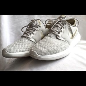 Nearly new Nike shoes